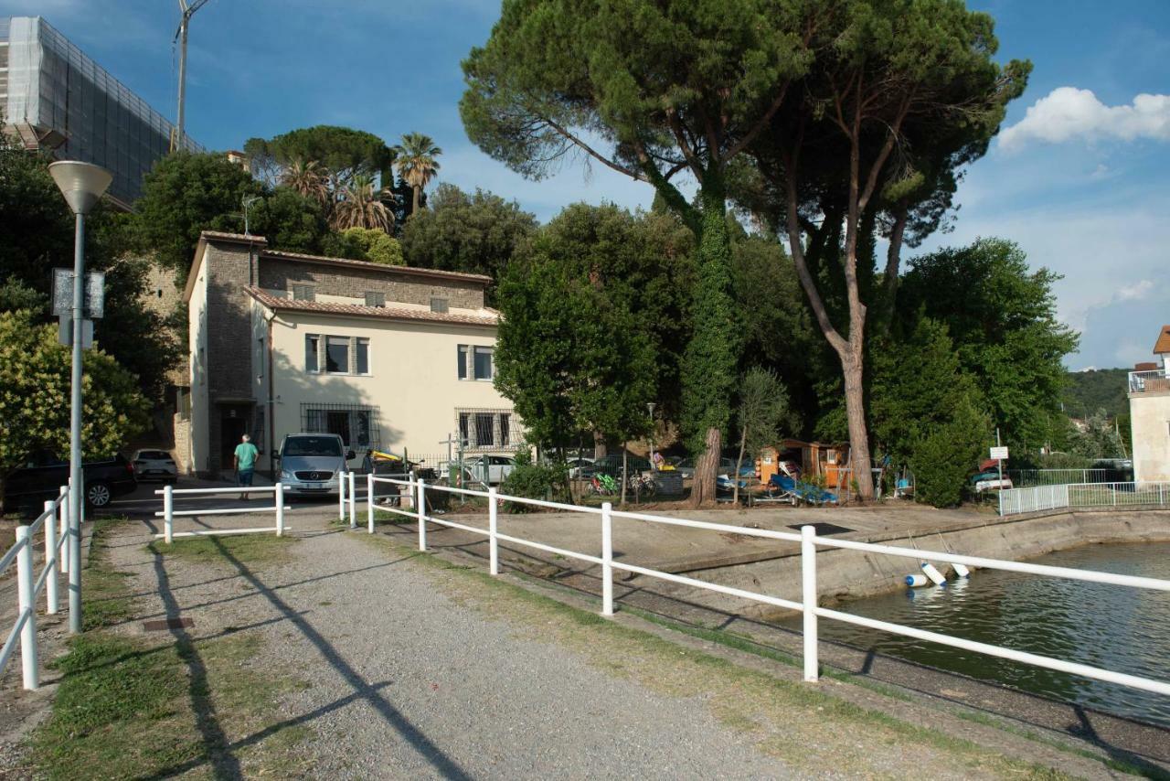 The Loft Apartment Monte del Lago Bagian luar foto